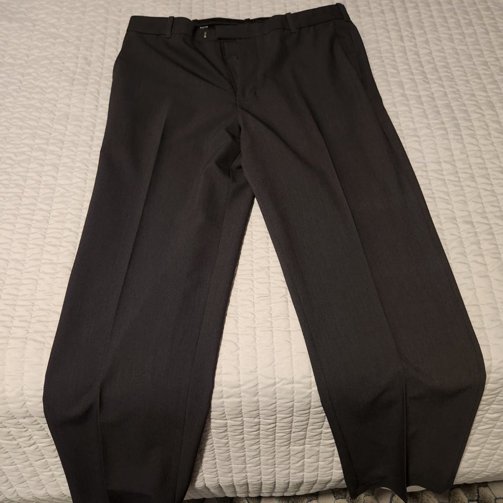 Van Heusen Men's Microfiber Pants 34 x 32 Dark Gray